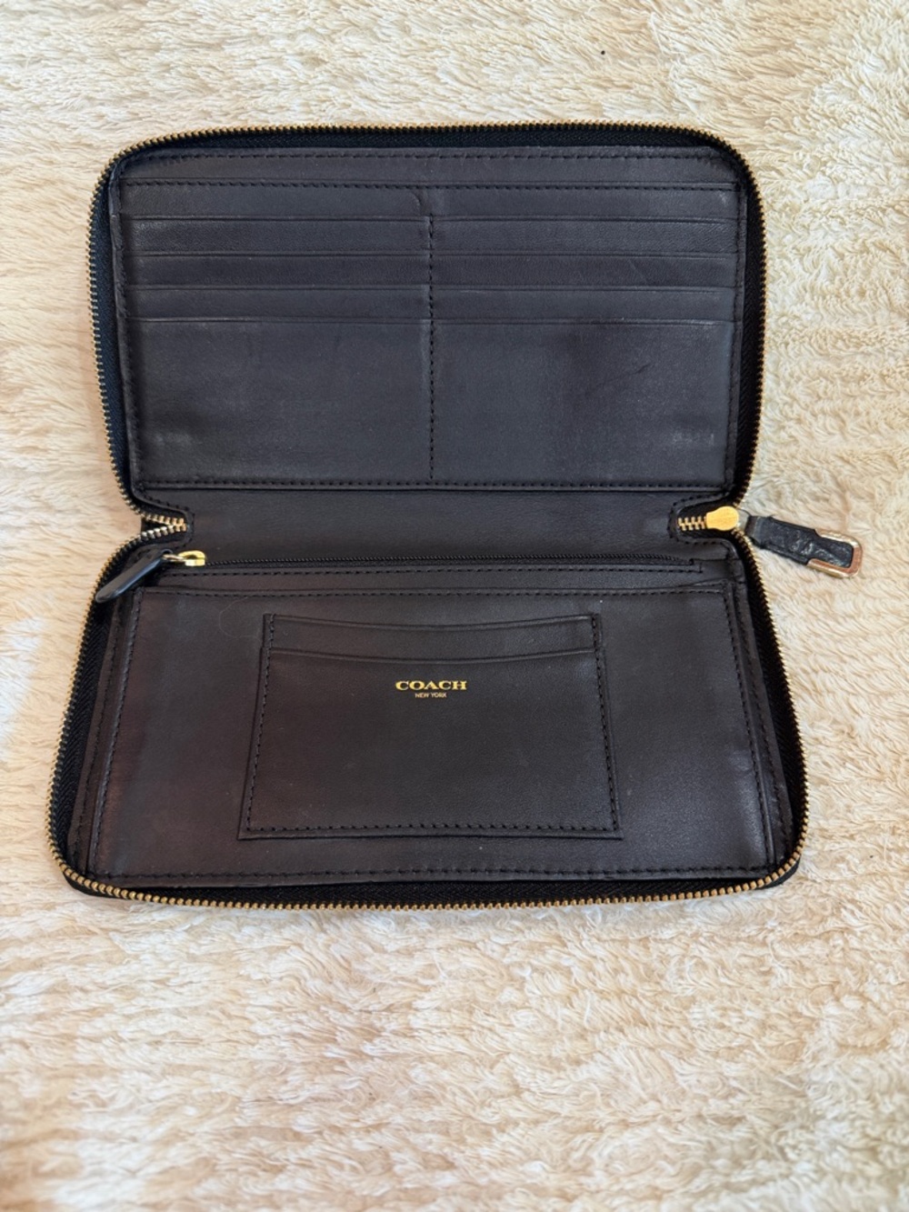 Coach Black Pebbled Leather Zip Around Wallet - Picture 3 of 7